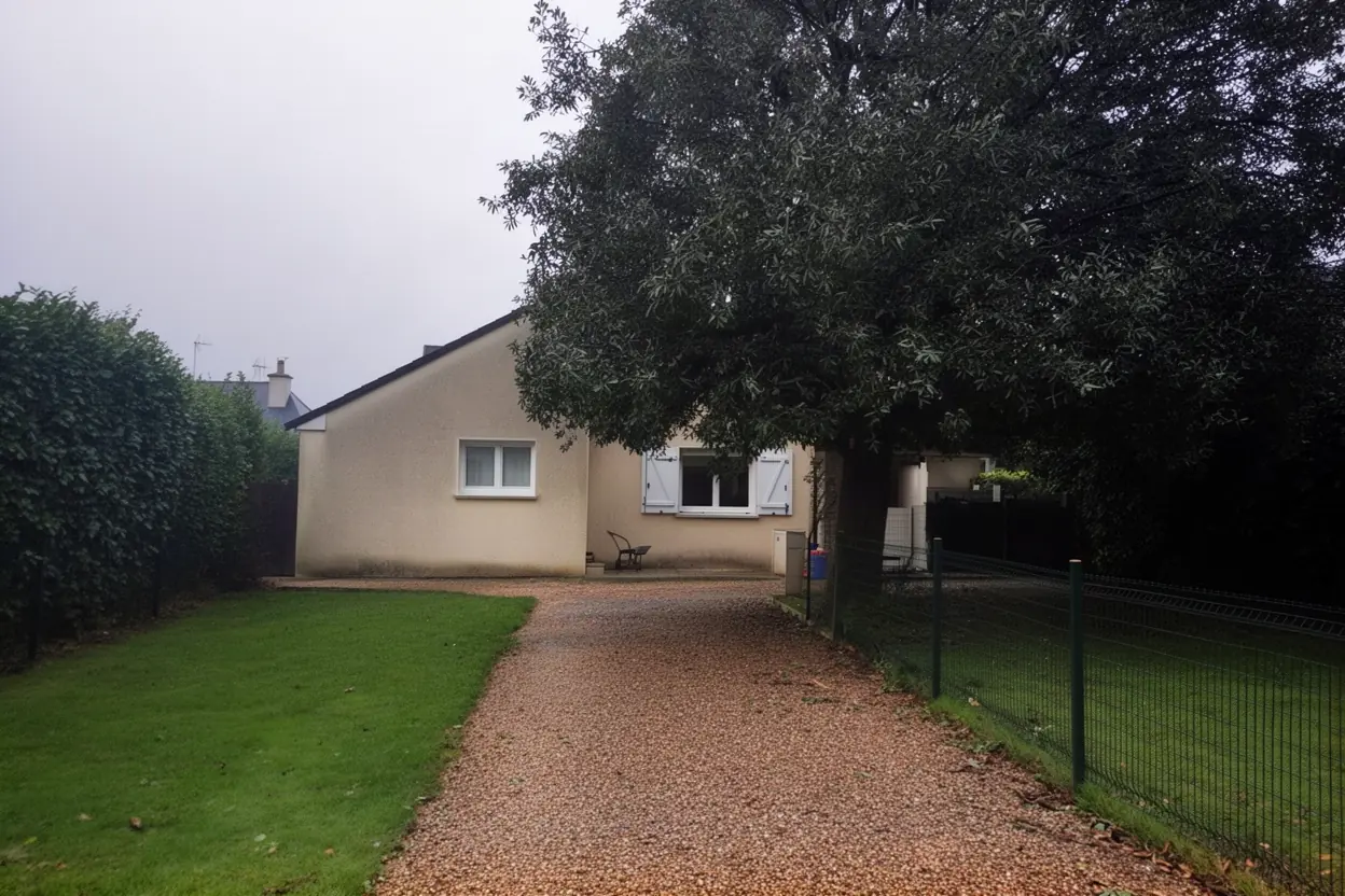 Arbre sécurisé après intervention à Digosville